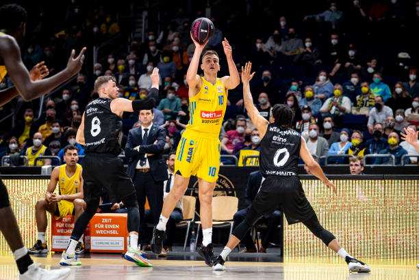 一直让湖人 一直让湖人