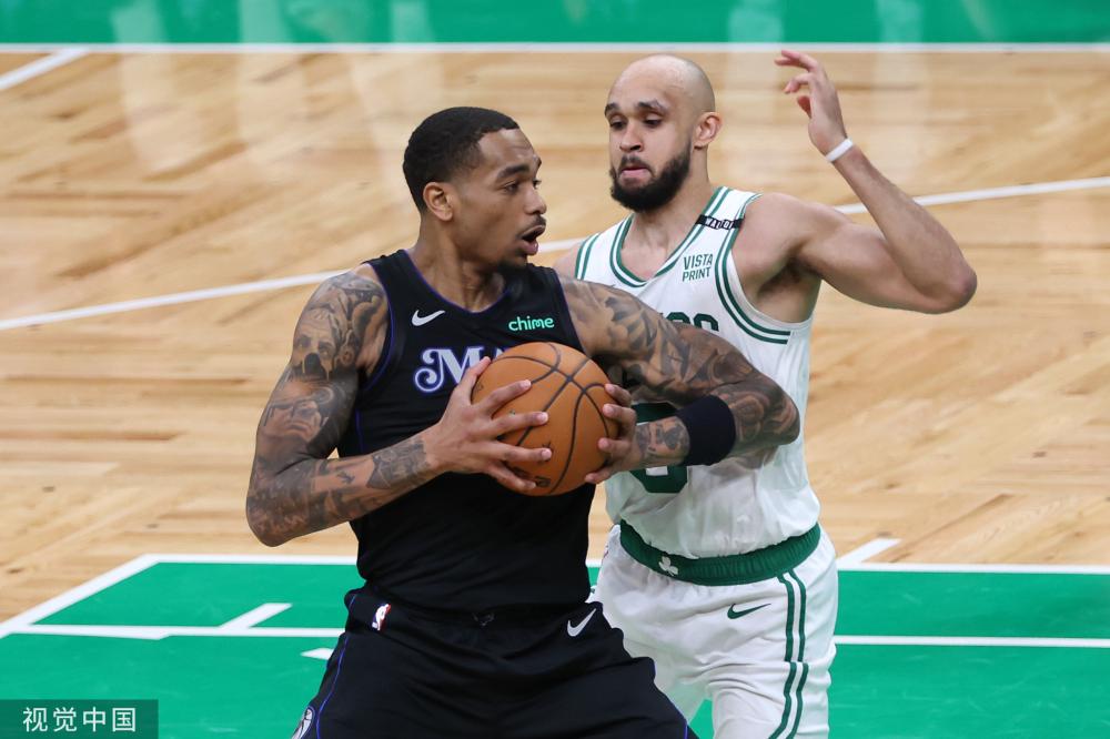 不约而同地 不约而同地